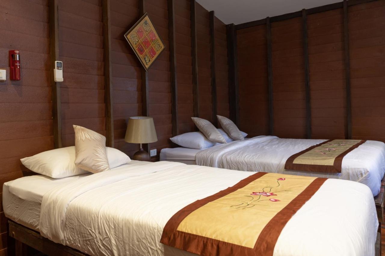 Reuan Vilawan Ratchaburi エクステリア 写真