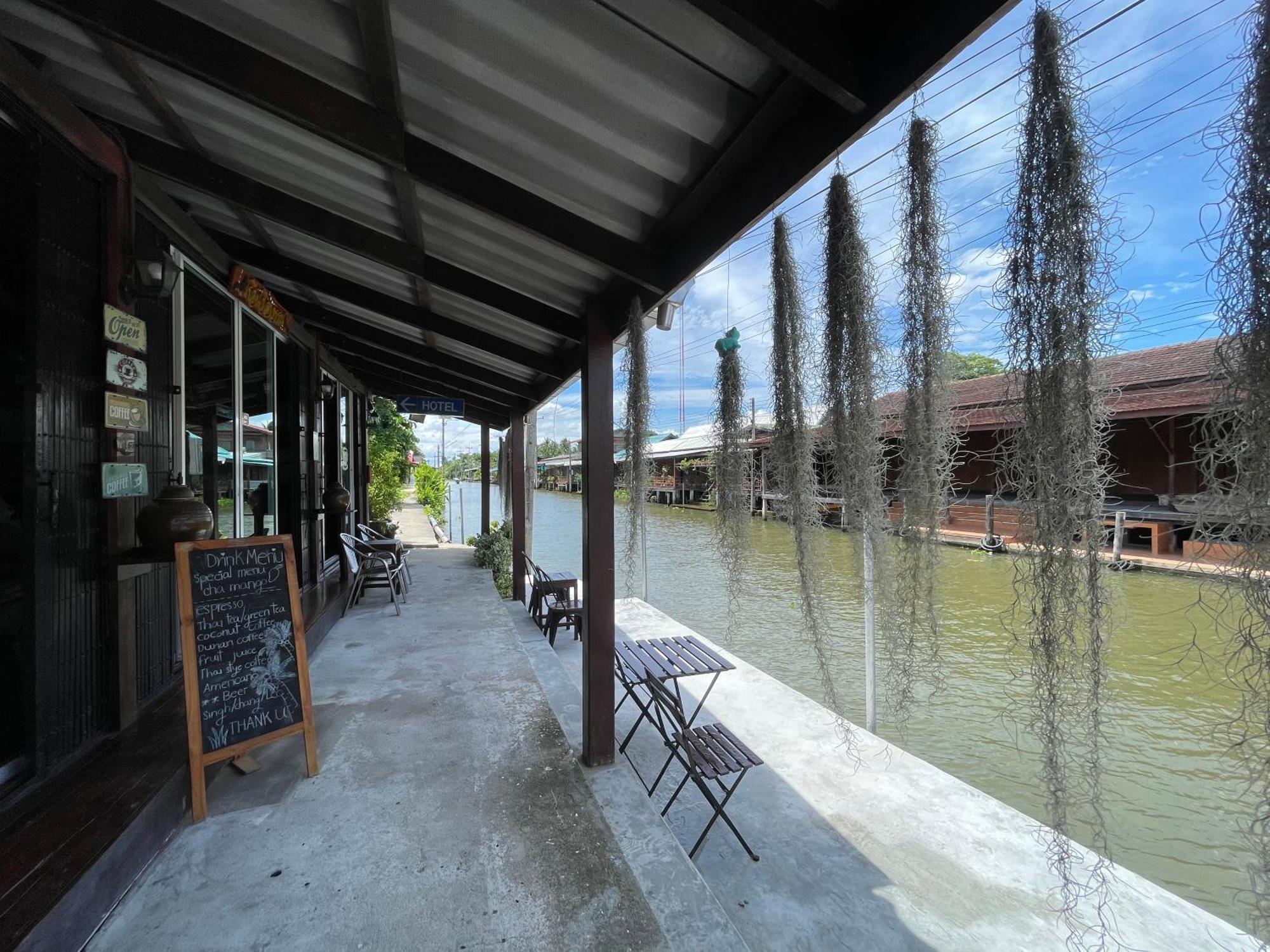 Reuan Vilawan Ratchaburi エクステリア 写真