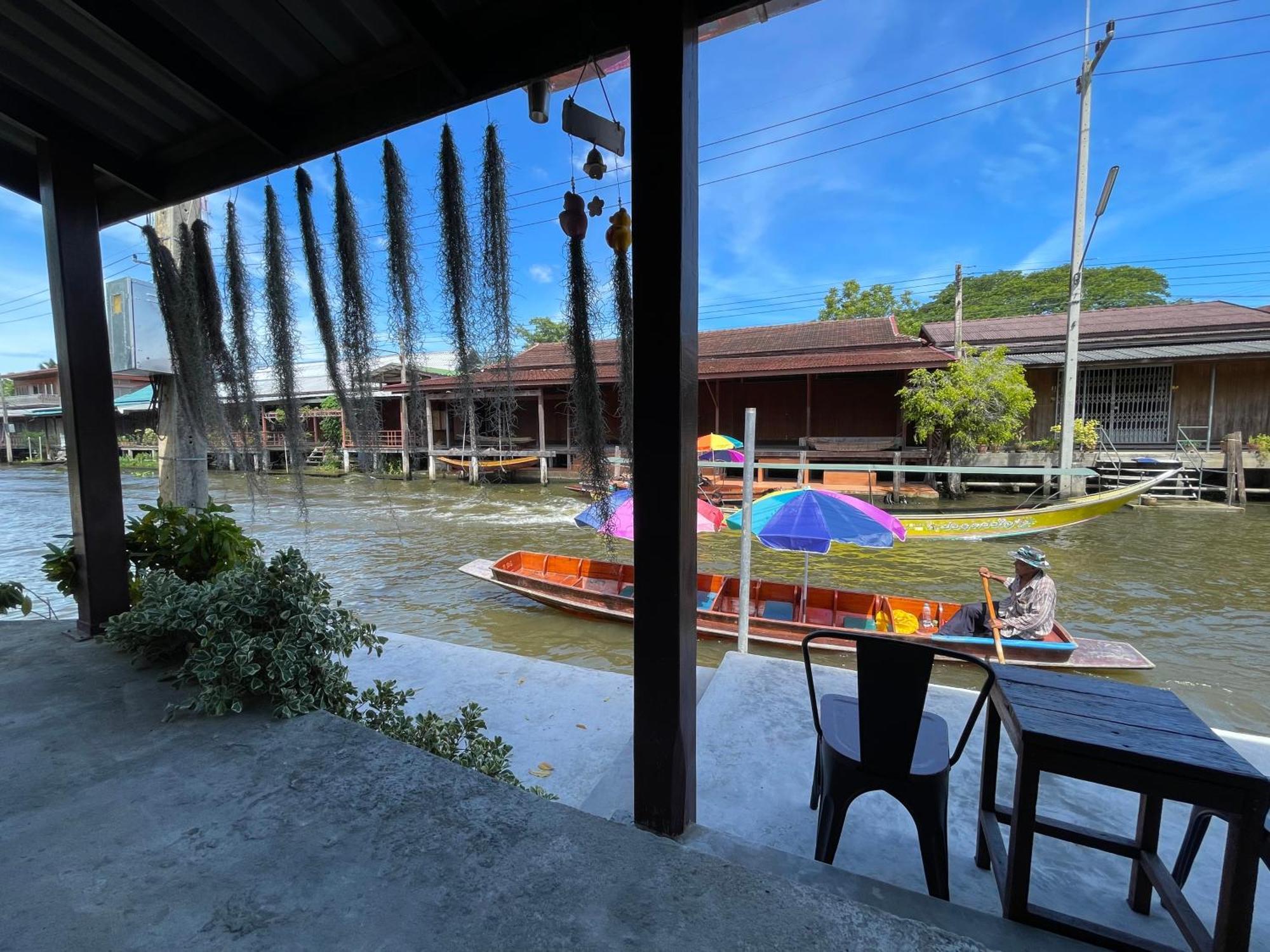 Reuan Vilawan Ratchaburi エクステリア 写真