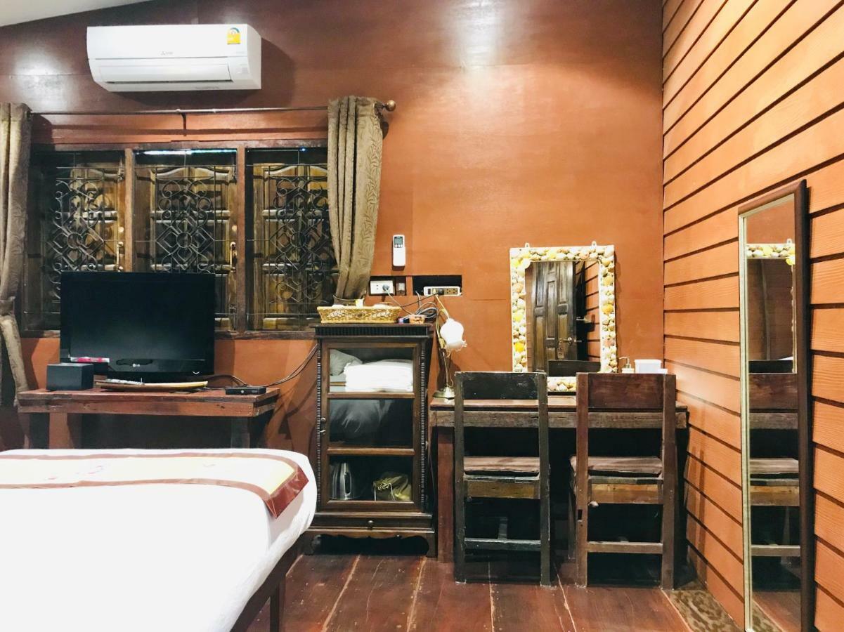 Reuan Vilawan Ratchaburi エクステリア 写真