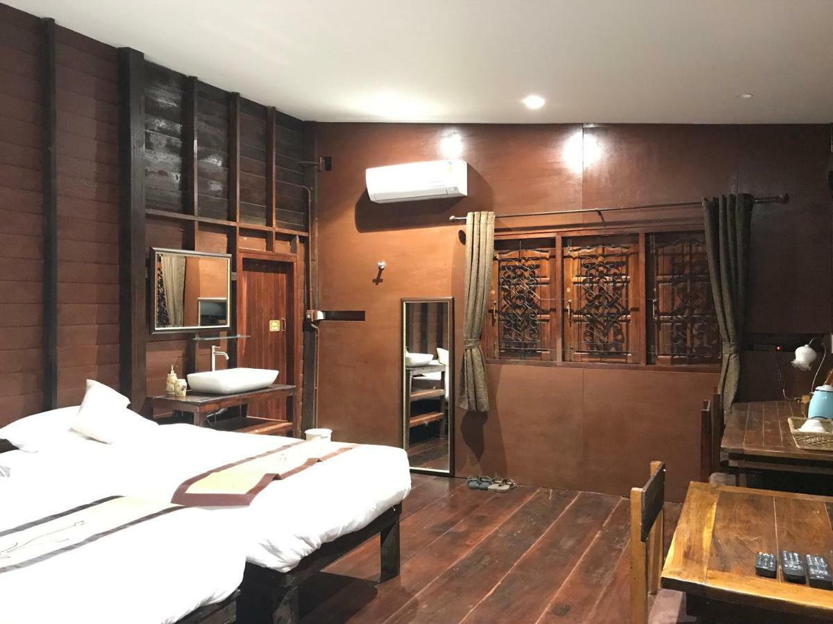 Reuan Vilawan Ratchaburi エクステリア 写真