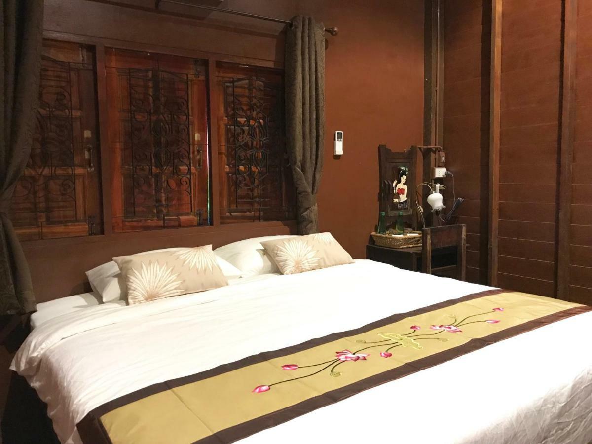 Reuan Vilawan Ratchaburi エクステリア 写真